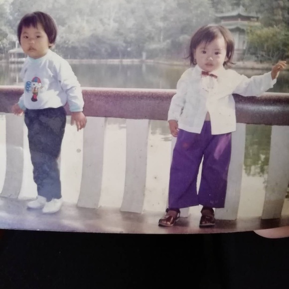 Meet your Posher, Nicole - Picture 1 of 1